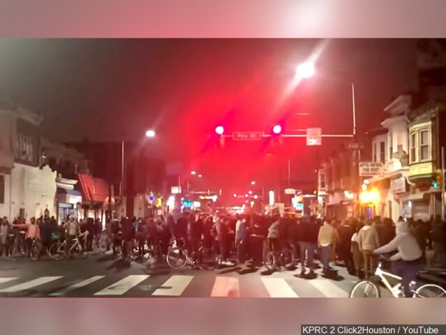 A viral, violent police shooting triggers Philadelphia explosion