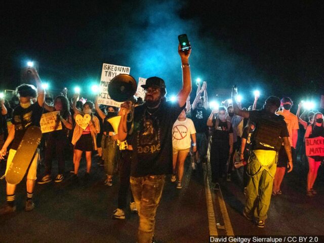 Blacks reject city firing of a Black officer in Lexington, Ky., who stood up for justice
