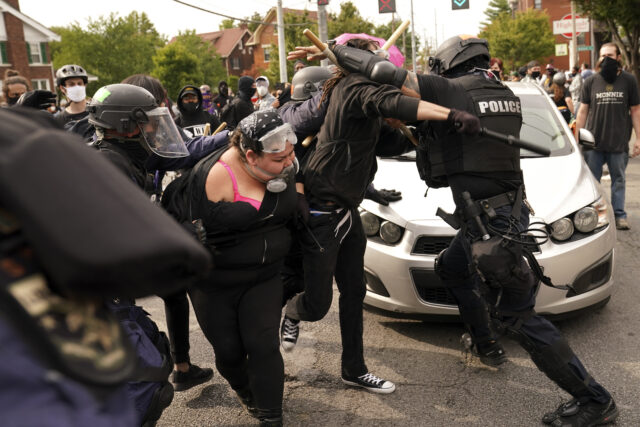 Lawmakers protect police at the expense of demonstrators