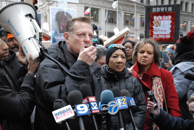Longtime activist priest Michael Pfleger returns to St. Sabina