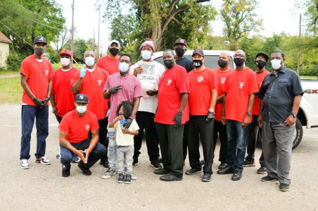 Motivated by love and mission to serve FOI in St. Louis serve 300 meals to people in need