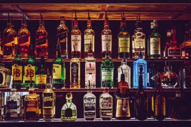UK alcohol deaths hit new record