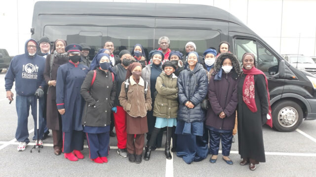 Muslims volunteer at Black-owned food bank