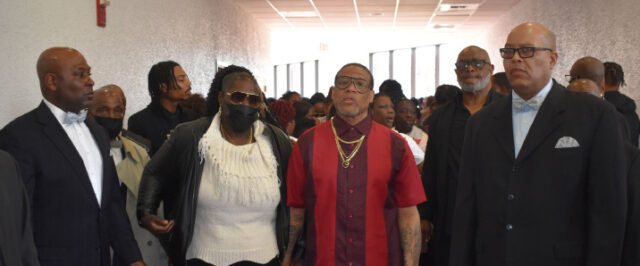 Community pays respects to Philly teen