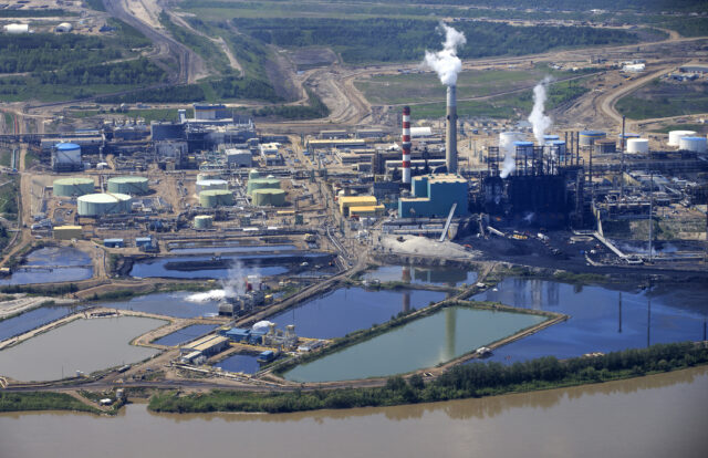 Indigenous communities fear toxic leaks from Canada oil industry: Report