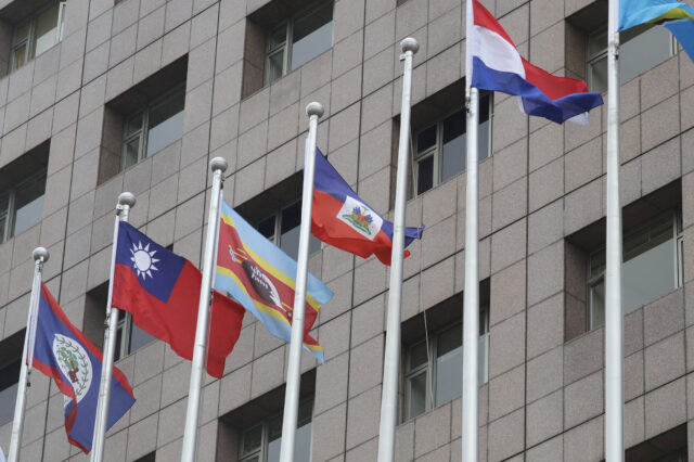 Nauru switches diplomatic recognition from Taiwan to China