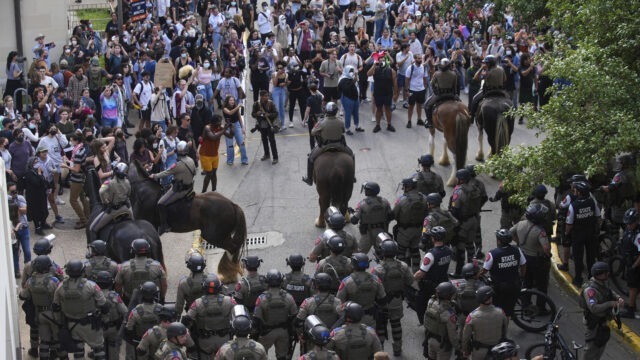 Police tangle with students in Texas and California as wave of campus protest against Gaza war grows