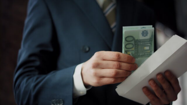 ‘Disgusting’: Global one percent captured $42T in new wealth over past decade