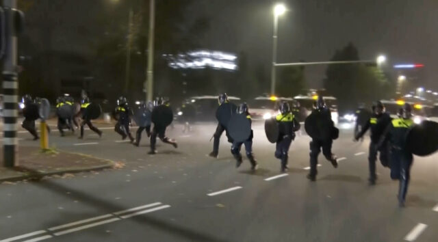 Dutch police attack pro-Palestine protesters in Amsterdam, arrest activists