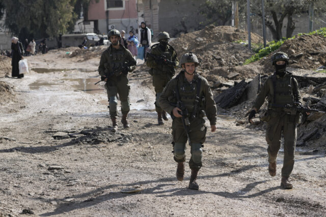 Israeli forces kill Palestinian pregnant woman, unborn child in West Bank