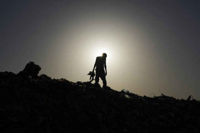 Gaza: 875 people confirmed dead trying to source food in recent weeks
