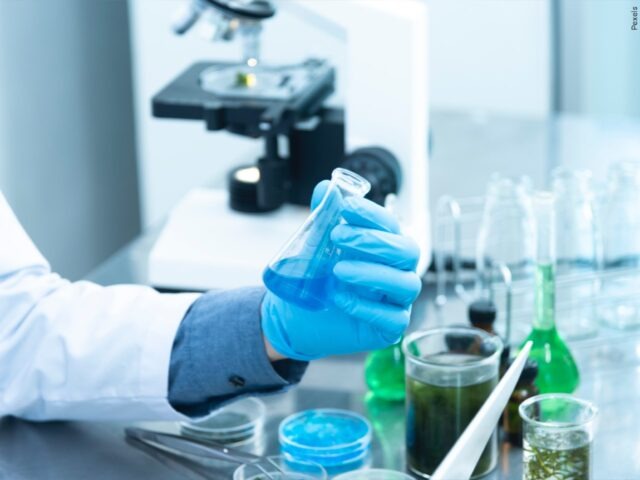 Drugmakers failing to make clinical trial results public, FDA says