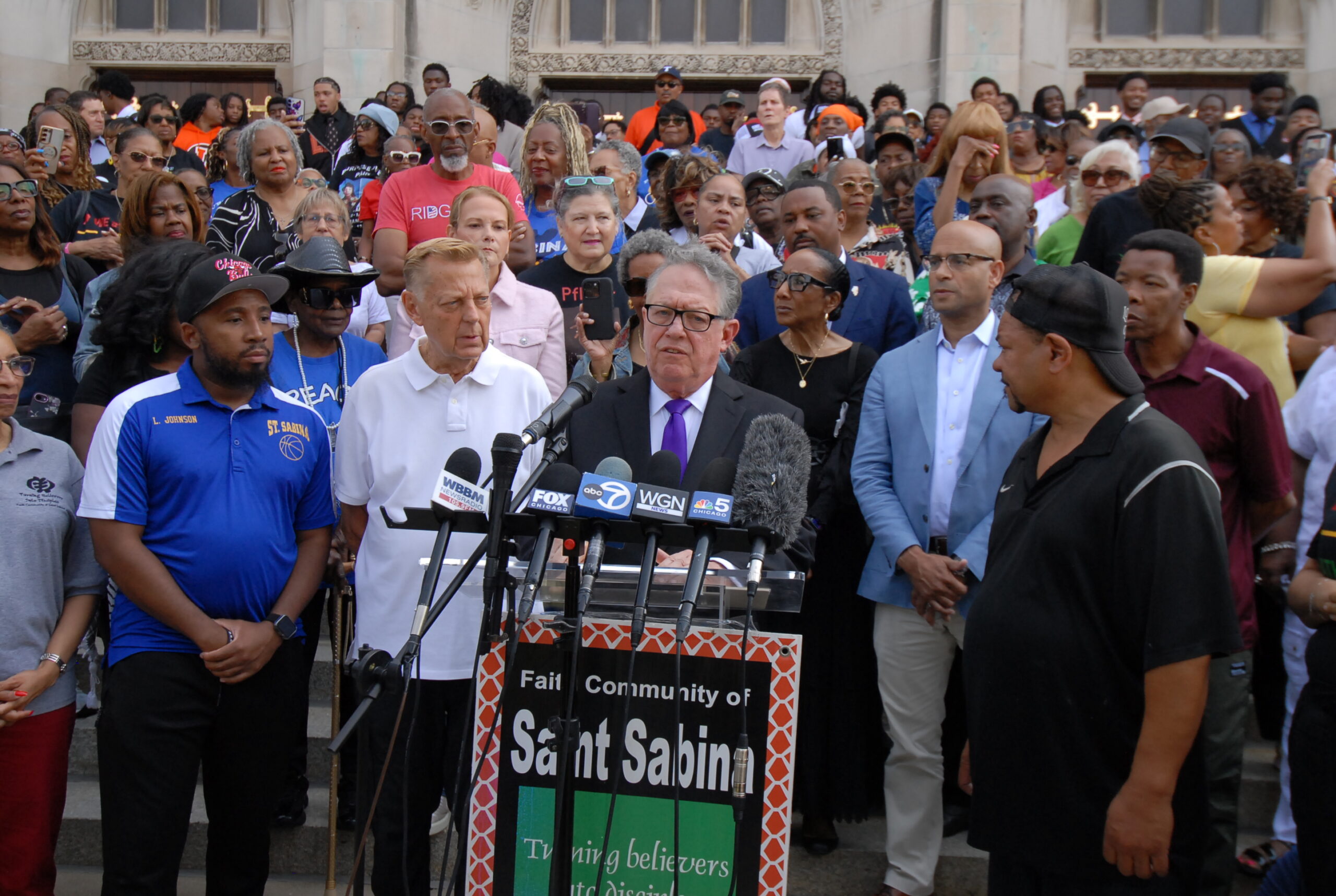 Father Michael Pfleger reinstated and vows to ‘turn up the volume’ Vindicated! Popular priest cleared of false charges