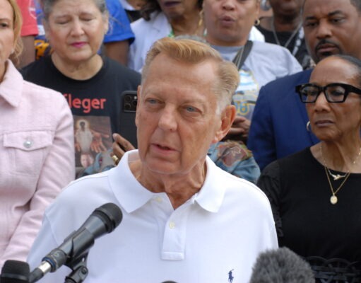 Father Michael Pfleger reinstated and vows to ‘turn up the volume’ Vindicated! Popular priest cleared of false charges